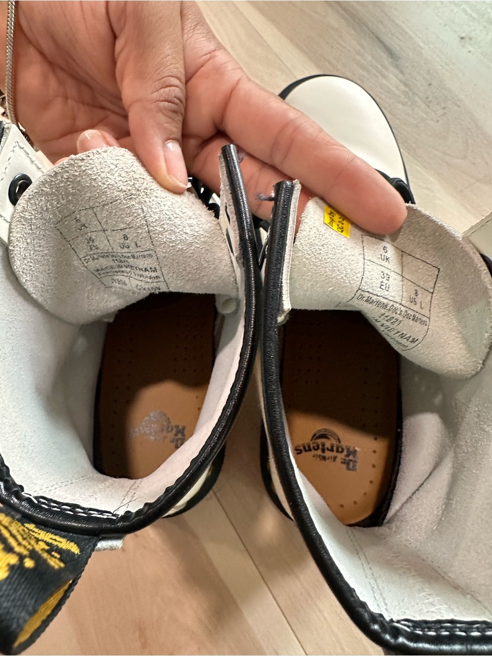 Dr. Martens 1460 White Leather Lace-Up Boots size 9 8-eyelet silhouette. - Picture 13 of 15